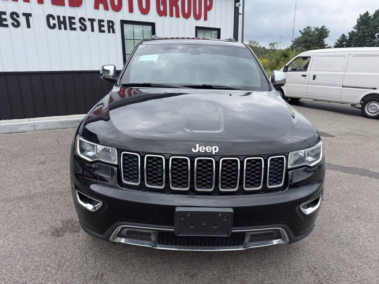 Used 2021 Jeep Grand Cherokee Limited w/ Luxury Group II AWD/4WD image 3