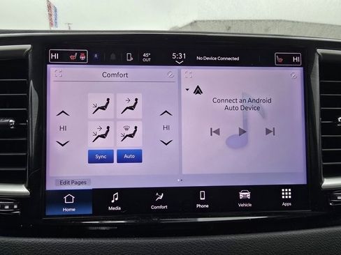 Used 2024 Chrysler Pacifica Touring-L image 19