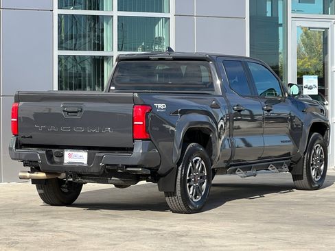 Used 2024 Toyota Tacoma TRD Sport image 4