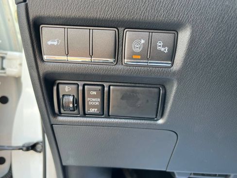Used 2017 INFINITI QX80 4WD w/ Driver Assistance Package image 15
