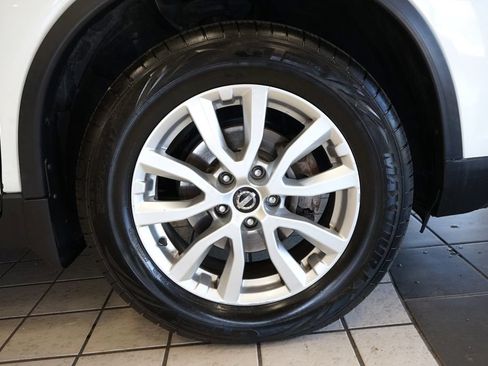 Used 2017 Nissan Rogue SV AWD/4WD image 52