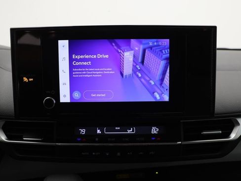 Used 2025 Toyota Sienna LE image 21