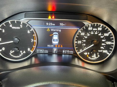Used 2024 Nissan Altima 2.5 SV FWD image 30