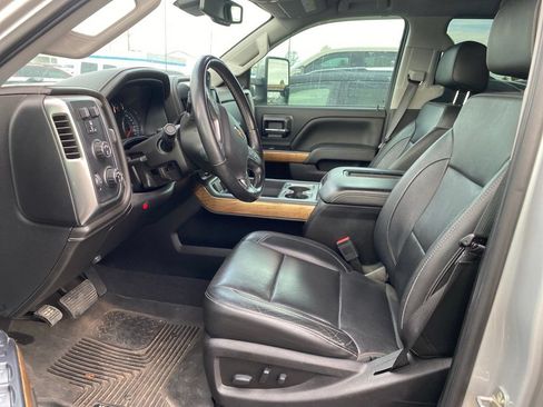 Used 2019 Chevrolet Silverado 2500 LTZ w/ Duramax Plus Package AWD/4WD image 7