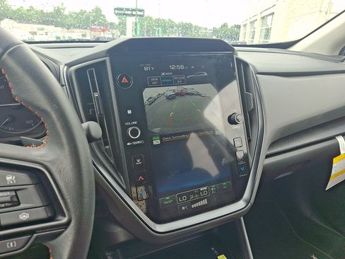 Used 2024 Subaru Crosstrek 2.5i Limited w/ Crosstrek Mirror Package AWD/4WD image 16