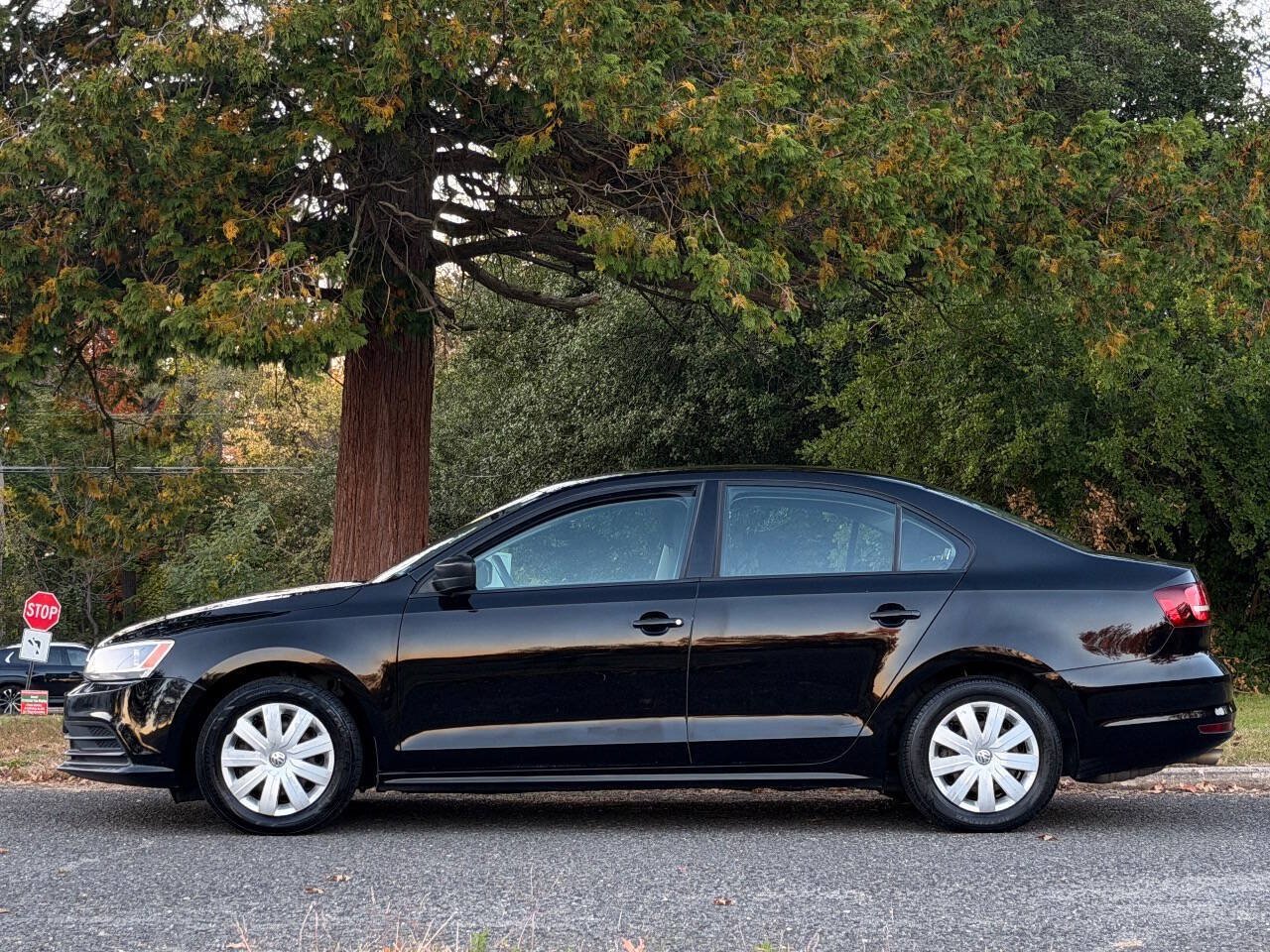 Used 2016 Volkswagen Jetta S FWD image 2