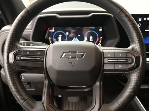 Used 2024 Chevrolet Colorado Trail Boss w/ Technology Package image 11