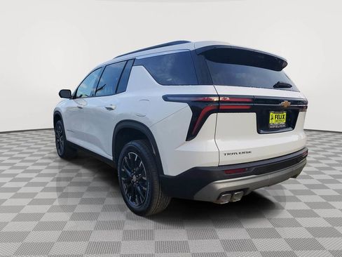 New 2026 Chevrolet Traverse LT w/ Sun and Wheel Package image 4