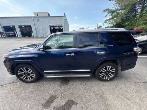 Used 2021 Toyota 4Runner Limited AWD/4WD image 3