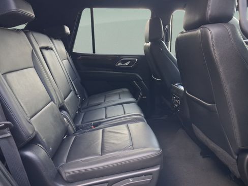 Used 2022 Chevrolet Tahoe Z71 w/ Luxury Package AWD/4WD image 29