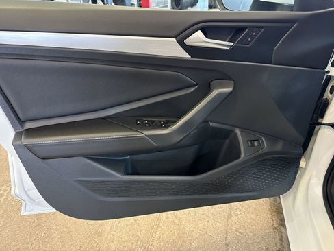 Used 2025 Volkswagen Jetta S image 18