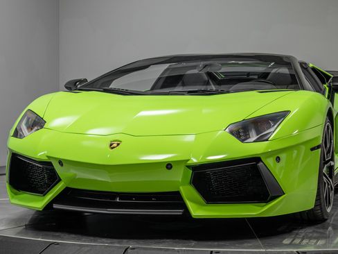 Used 2015 Lamborghini Aventador LP 700-4 image 89