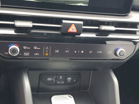 New 2026 Kia Sportage EX image 18