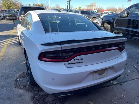 Used 2019 Dodge Charger SXT w/ Blacktop Package image 6
