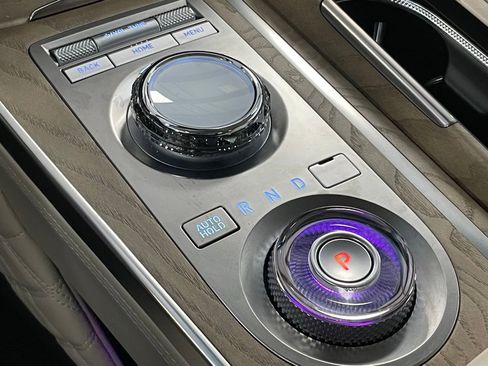 Used 2024 Genesis GV80 3.5T w/ Prestige Package image 24