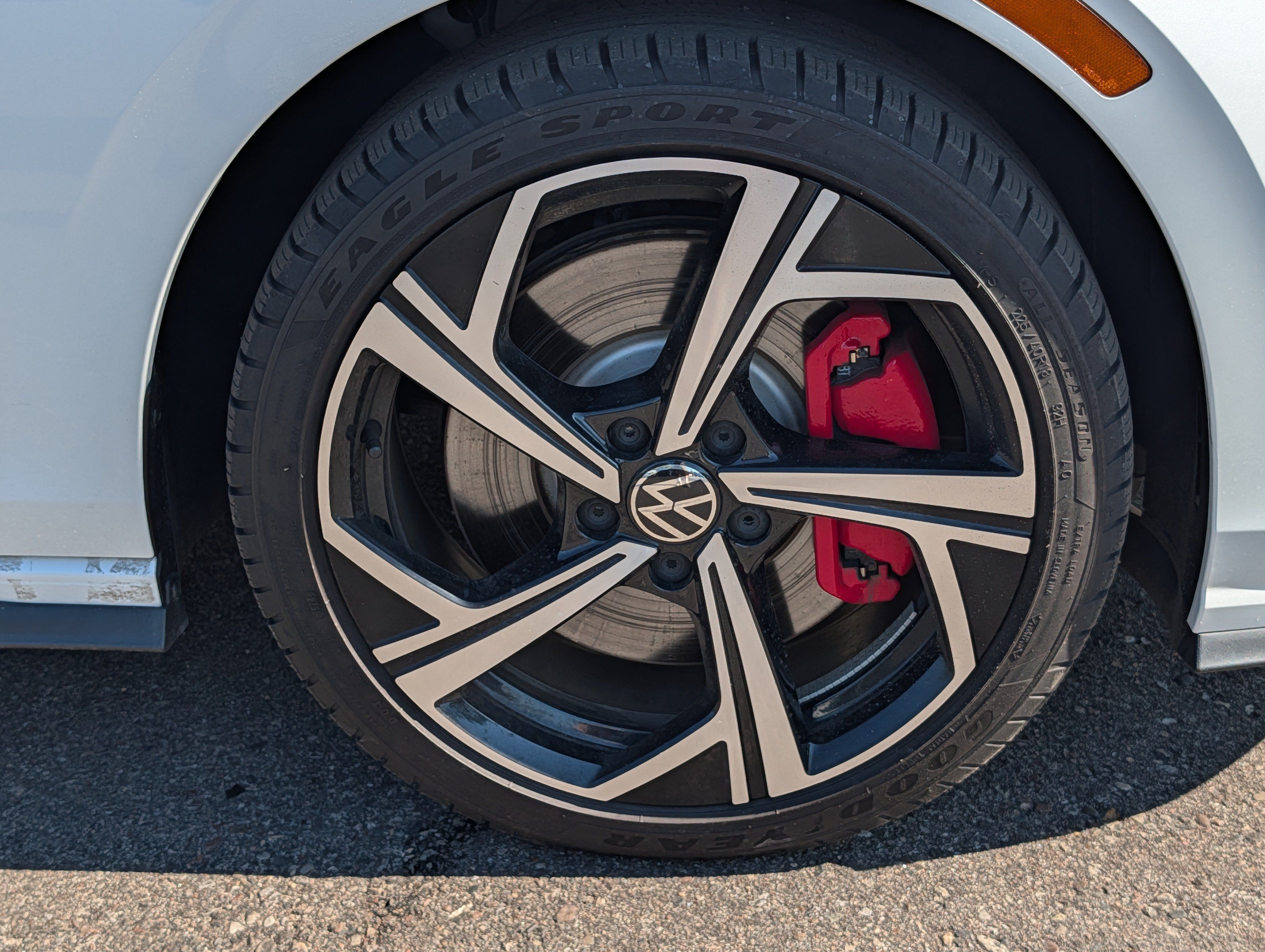 Certified 2024 Volkswagen GTI SE FWD image 15