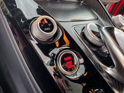 Used 2019 Mercedes-Benz AMG GT R image 32