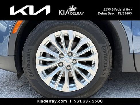 Used 2024 Cadillac XT4 Luxury w/ Cold Weather Package FWD image 34