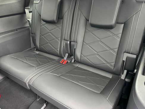 New 2026 Volkswagen Atlas SE image 14