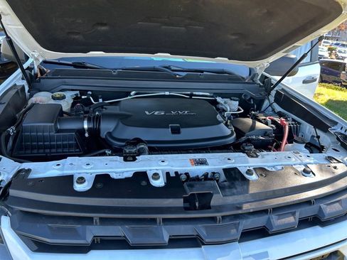 Used 2022 Chevrolet Colorado W/T w/ WT Convenience Package image 11