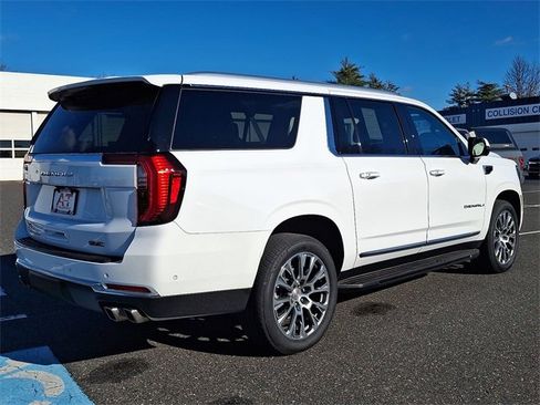 Used 2025 GMC Yukon XL Denali image 6