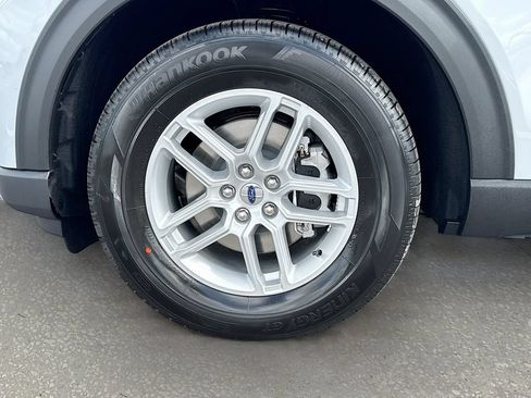 New 2026 Ford Explorer Active w/ Active Comfort Package RWD image 36