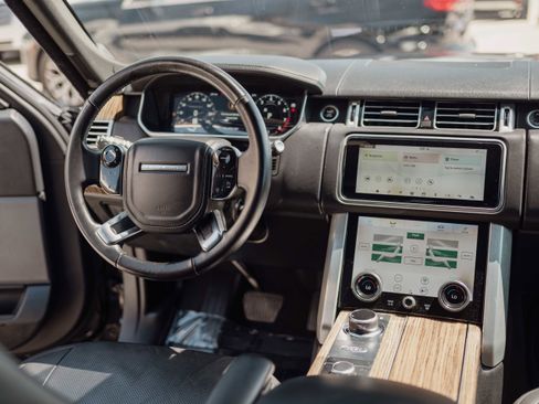 Used 2018 Land Rover Range Rover Supercharged AWD/4WD image 8