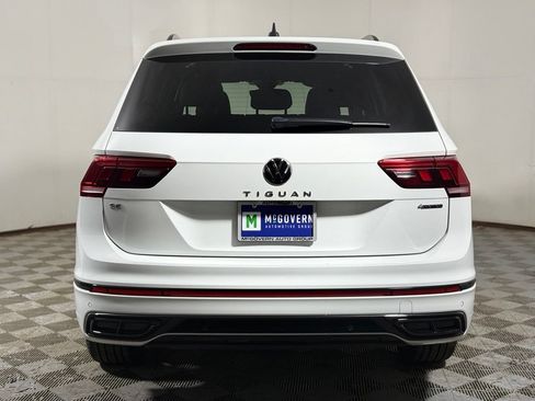 Used 2022 Volkswagen Tiguan SE R-Line AWD/4WD image 5