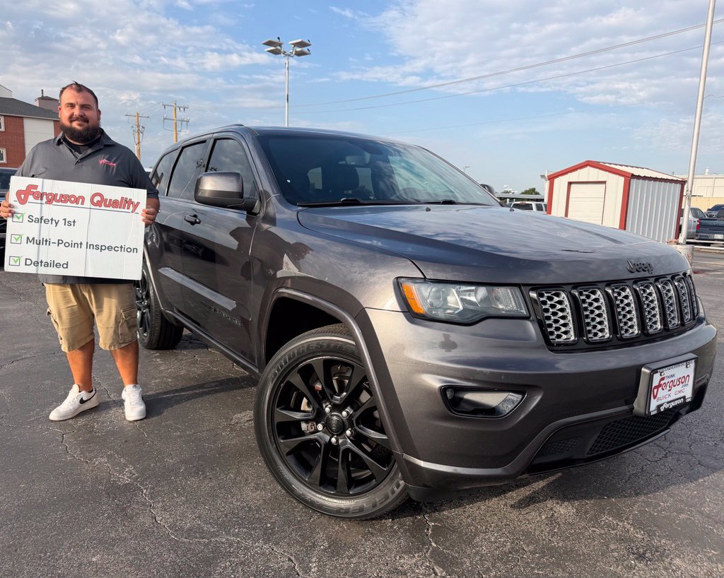 Used 2019 Jeep Grand Cherokee Altitude AWD/4WD image 1