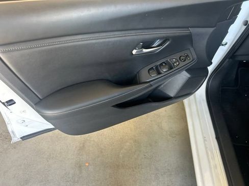 Used 2024 Nissan Sentra SV FWD image 21