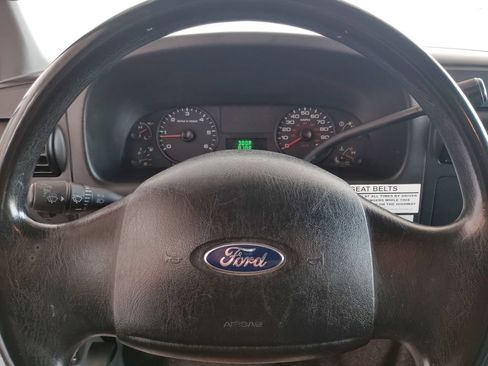Used 2006 Ford F250 2WD Regular Cab Super Duty image 17