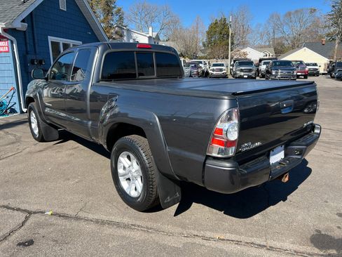 Used 2010 Toyota Tacoma 4x4 Access Cab V6 image 4