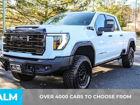 Used 2024 GMC Sierra 2500 AT4X w/ AT4X AEV Edition image 3