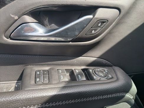 Used 2023 GMC Yukon Denali image 15