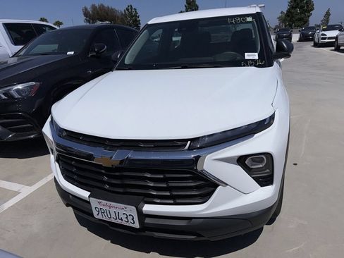 Used 2025 Chevrolet TrailBlazer LS FWD image 1