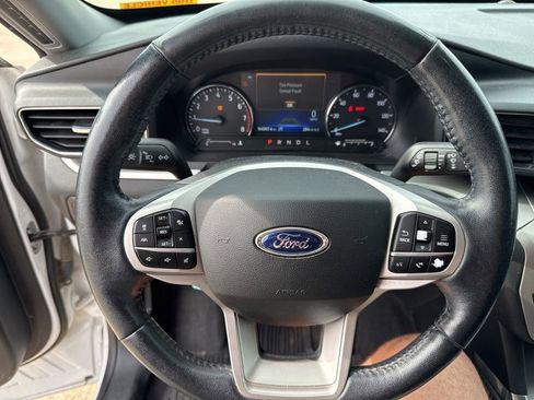 Used 2021 Ford Explorer XLT w/ Equipment Group 202A image 21