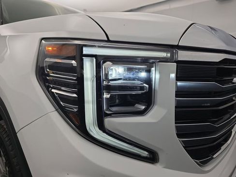 Used 2025 GMC Sierra 1500 SLT RWD image 14