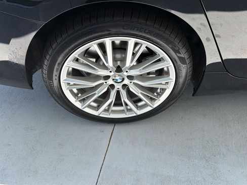 Certified 2023 BMW 330i Sedan w/ Convenience Package RWD image 38