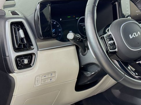 Used 2022 Kia Sorento SX Prestige w/ Panoramic Sunroof Package image 10