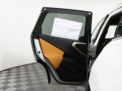 Used 2025 BMW X3 xDrive30i w/ Premium Package image 34