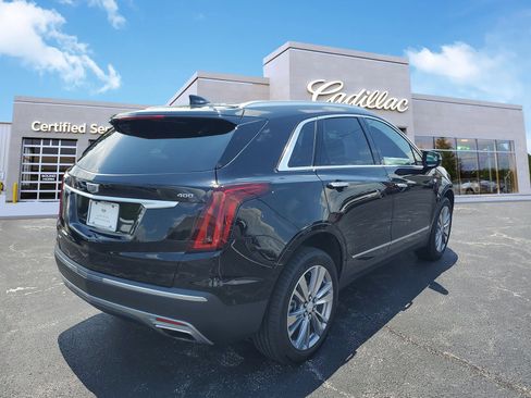 Used 2023 Cadillac XT5 Premium Luxury w/ Technology Package AWD/4WD image 3