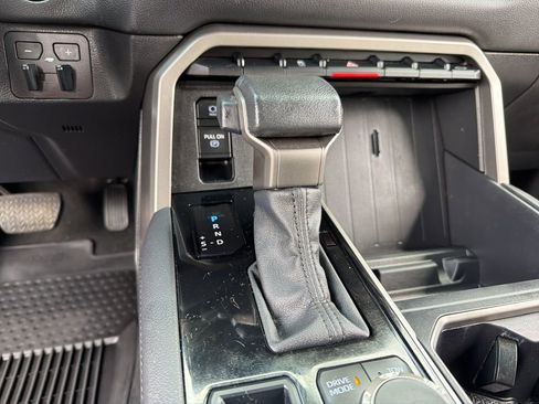 Used 2025 Toyota Tundra Limited AWD/4WD image 15