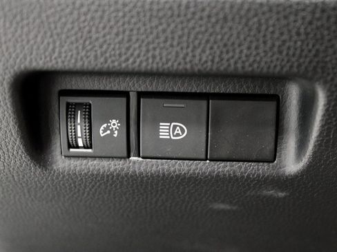 Used 2022 Toyota RAV4 LE image 27