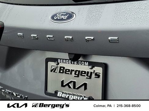 Used 2023 Ford Escape Platinum w/ Premium Technology Package FWD image 32