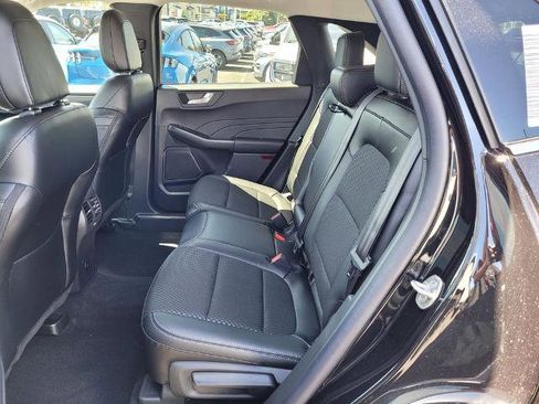 New 2025 Ford Escape SE image 9