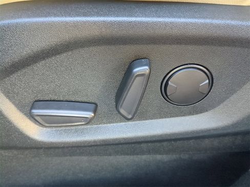 Used 2020 Ford Edge SEL w/ Convenience Package image 19