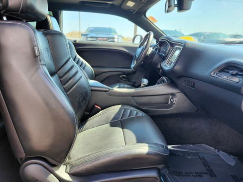 Used 2019 Dodge Challenger SRT Hellcat w/ Laguna Leather Package RWD image 9
