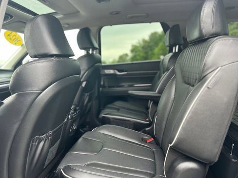 Used 2024 Hyundai Palisade Limited AWD/4WD image 33