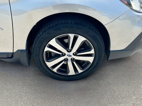 Used 2018 Subaru Outback 2.5i Limited AWD/4WD image 30