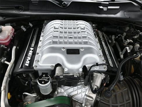 Used 2019 Dodge Challenger SRT Hellcat Redeye image 20